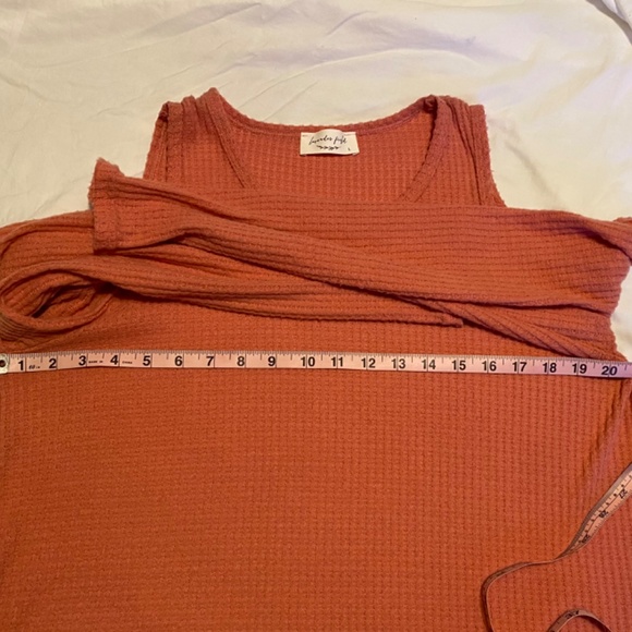 Lavender Field, Long Sleeve Top, Cold Shoulder, Size L, Blush Color- EUC - Picture 7 of 8
